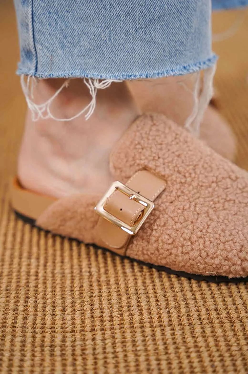 SHEARLING WINTER MULES