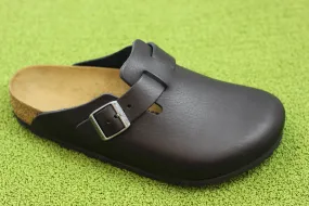 Unisex Boston Grip Clog - Black Leather